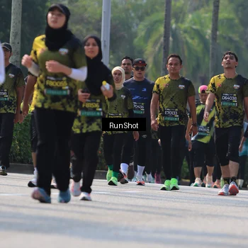 Runner Photo 7051475