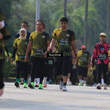 Runner Photo 7051512