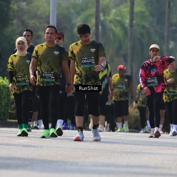 Runner Photo 7051516