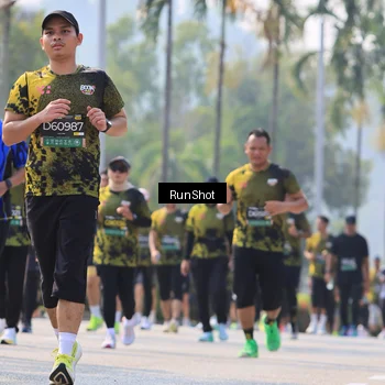 Runner Photo 7051525