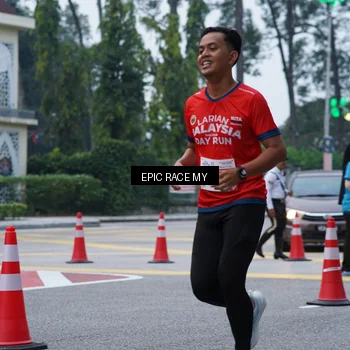 Runner Photo 7051540