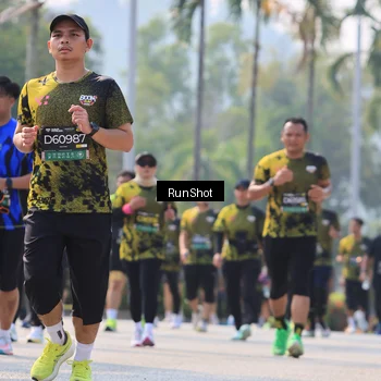 Runner Photo 7051546