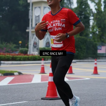 Runner Photo 7051551