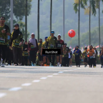 Runner Photo 7051554