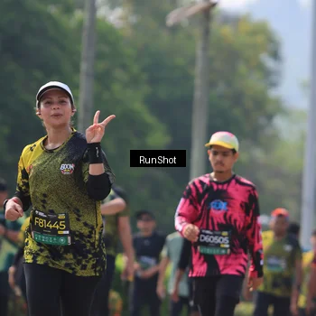 Runner Photo 7051555