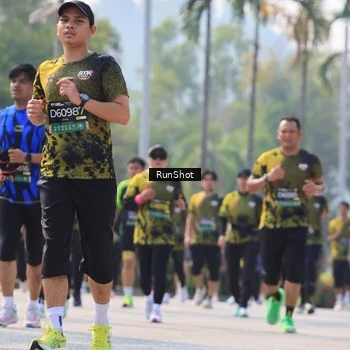Runner Photo 7051566