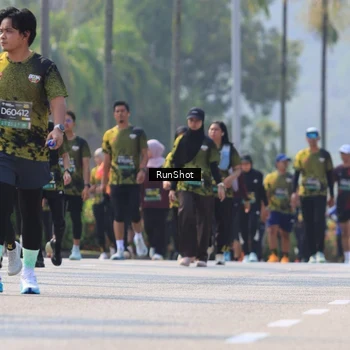 Runner Photo 7051570