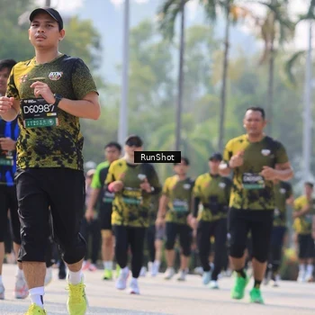 Runner Photo 7051578