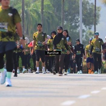 Runner Photo 7051579