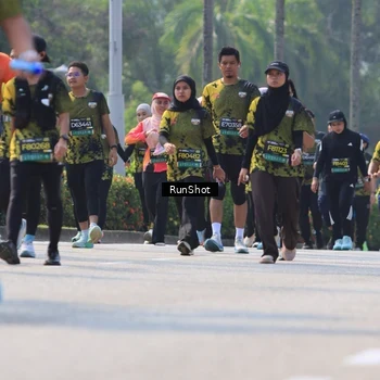 Runner Photo 7051607