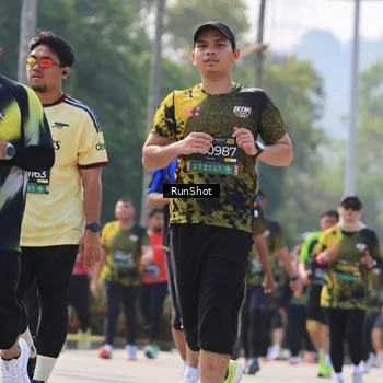 Runner Photo 7051624