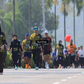 Runner Photo 7051634