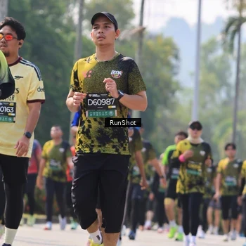 Runner Photo 7051636
