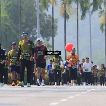 Runner Photo 7051643