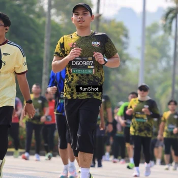 Runner Photo 7051649
