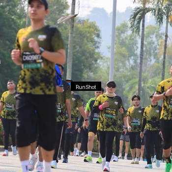 Runner Photo 7051656