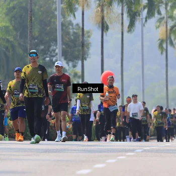 Runner Photo 7051659