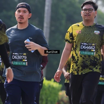 Runner Photo 7051672