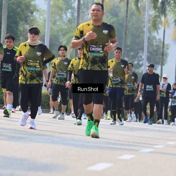 Runner Photo 7051693