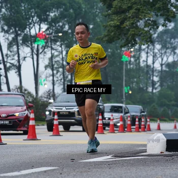 Runner Photo 7051708