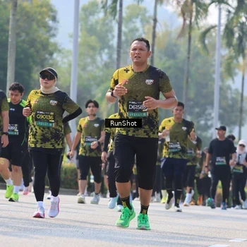 Runner Photo 7051718