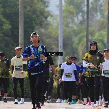 Runner Photo 7051723