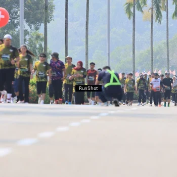 Runner Photo 7051728
