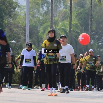 Runner Photo 7051744