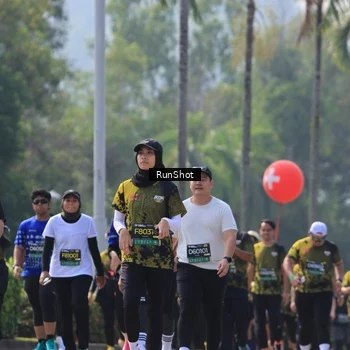 Runner Photo 7051748