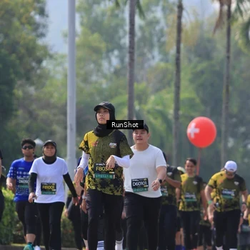 Runner Photo 7051749