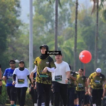 Runner Photo 7051751