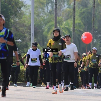 Runner Photo 7051752
