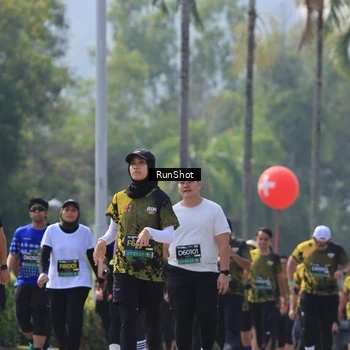 Runner Photo 7051757