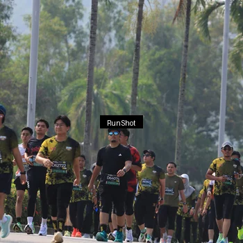 Runner Photo 7051765