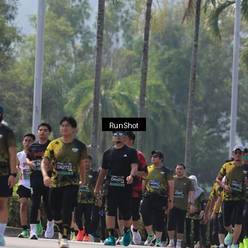 Runner Photo 7051769