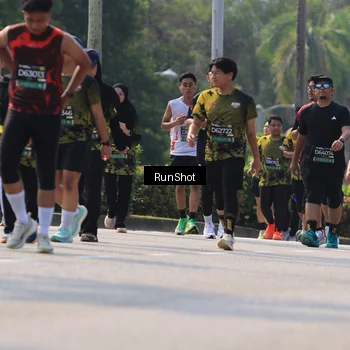 Runner Photo 7051772