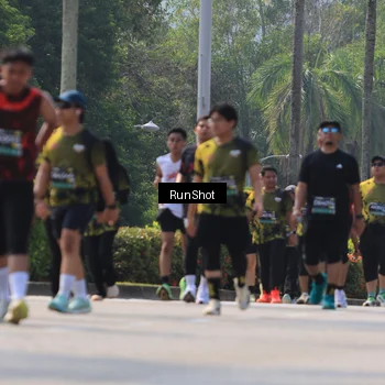 Runner Photo 7051773