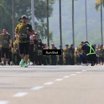 Runner Photo 7051795