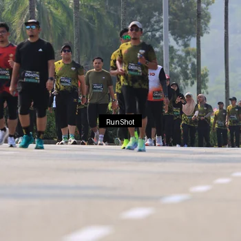 Runner Photo 7051802