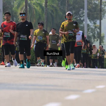 Runner Photo 7051805