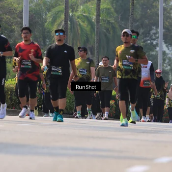 Runner Photo 7051809