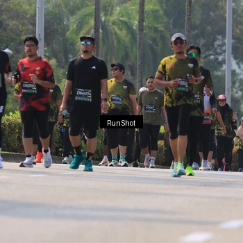 Runner Photo 7051816