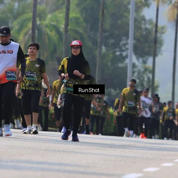 Runner Photo 7051823