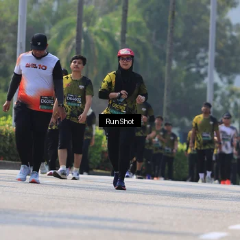 Runner Photo 7051838