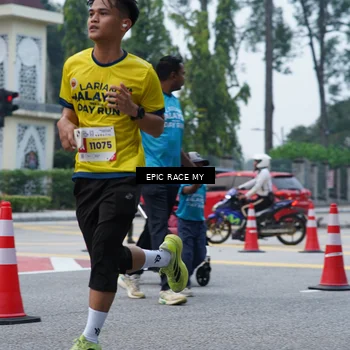 Runner Photo 7051842