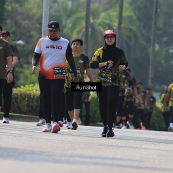 Runner Photo 7051845