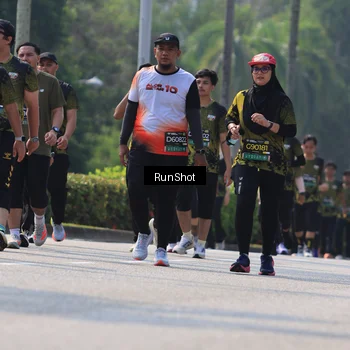 Runner Photo 7051847