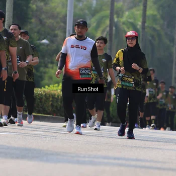 Runner Photo 7051850