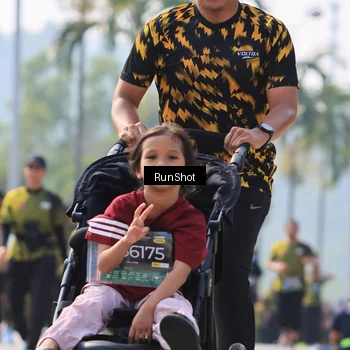 Runner Photo 7051863