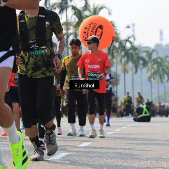 Runner Photo 7051872